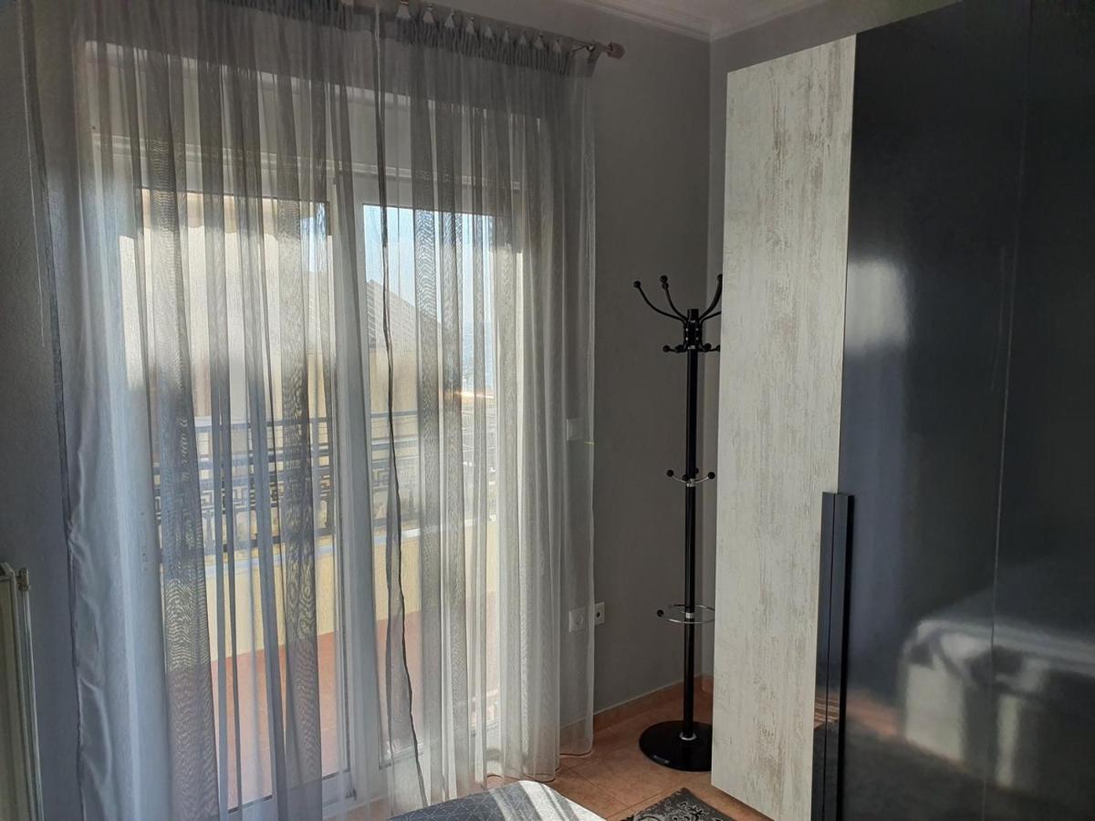 Theos Apartment Alexandroupolis Buitenkant foto