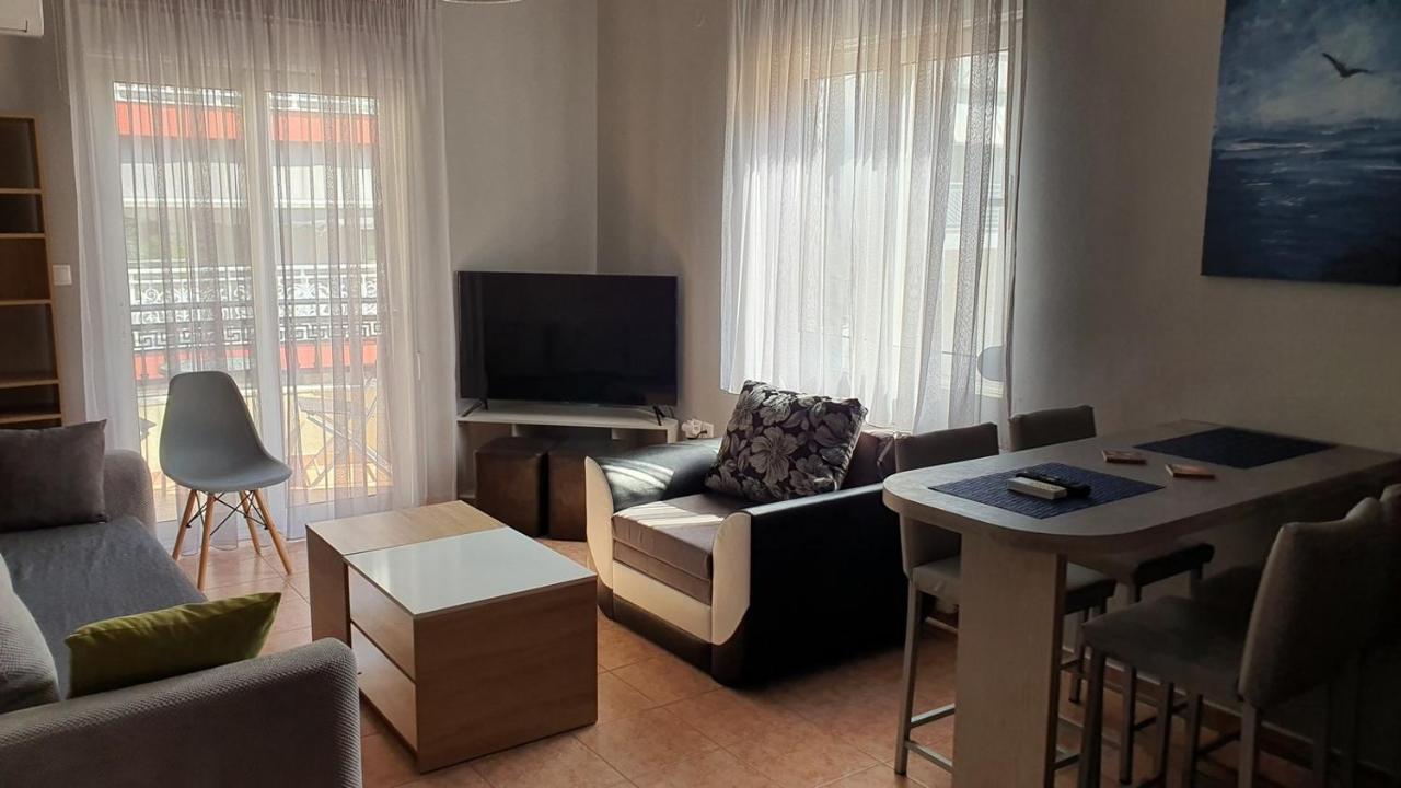 Theos Apartment Alexandroupolis Buitenkant foto