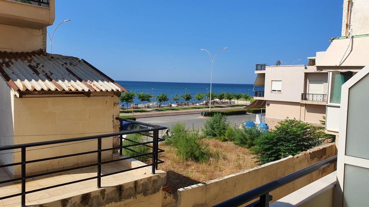 Theos Apartment Alexandroupolis Buitenkant foto