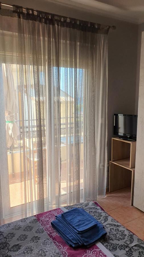 Theos Apartment Alexandroupolis Buitenkant foto